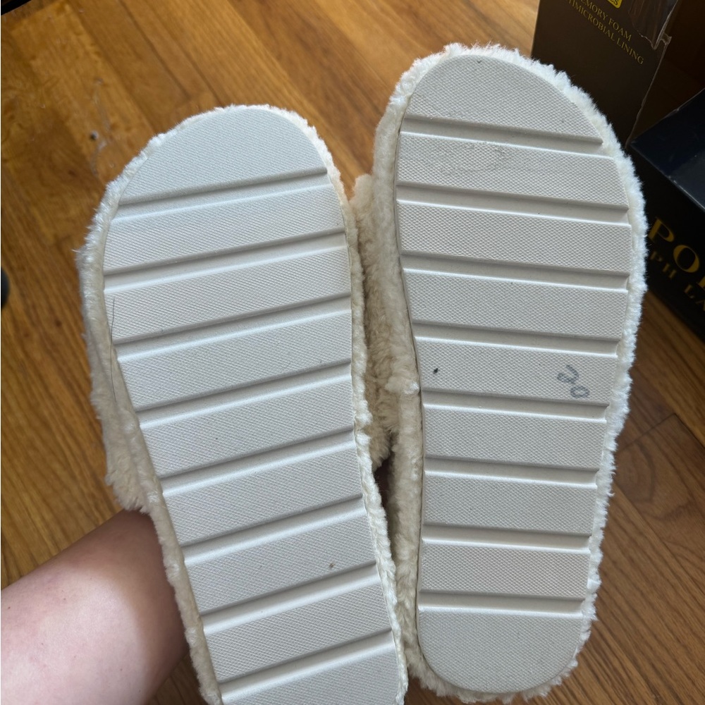 polo ralph lauren memory foam cream house slippers - Picture 2 of 2